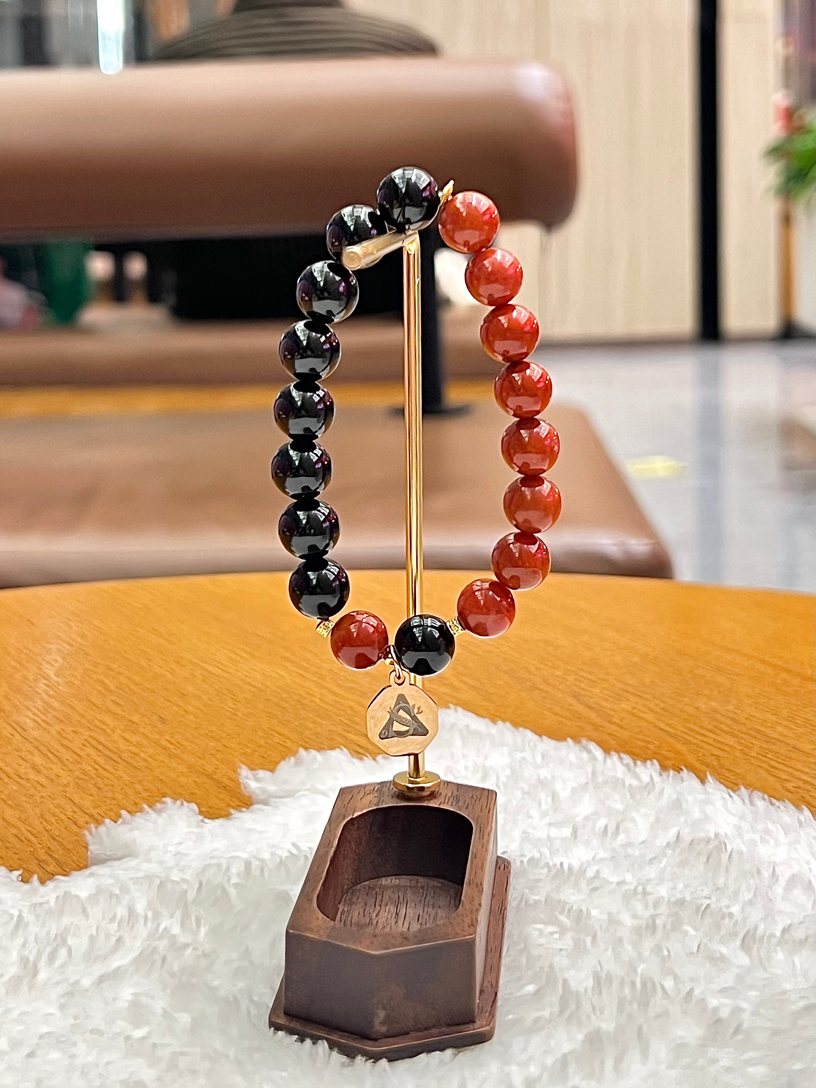 Root Chakra · Grounding — South Red Agate & Black Tourmaline